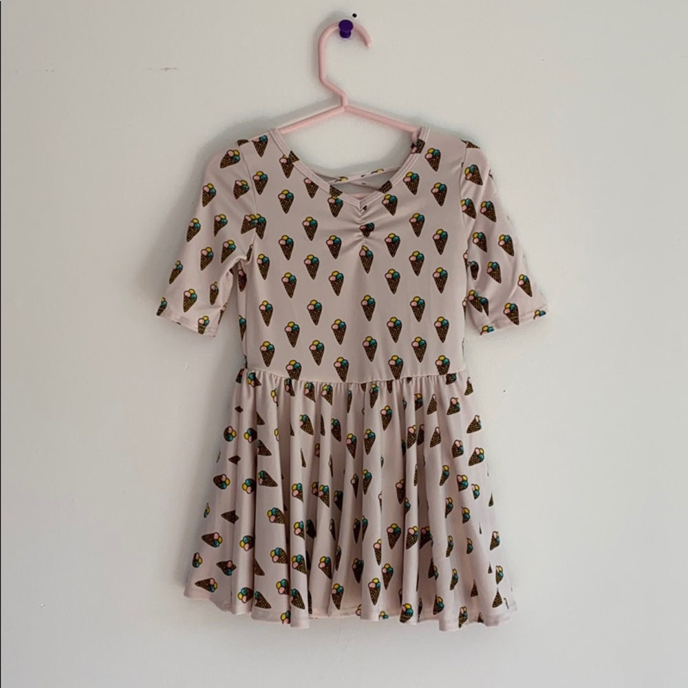 DotDotSmile twirl dress